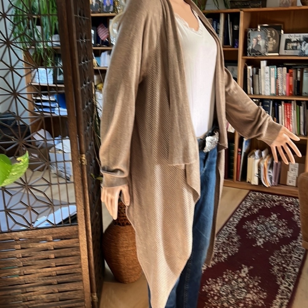 Macys Hi/Lo GORGEOUS SWEATER